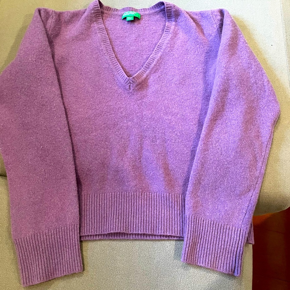 Women’s wool sweater, says Medium, but more like XS.